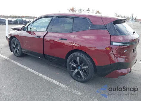 2024 BMW Ix xDrive50 z USA, uszkodzony, nr VIN WB523CF09RCS04392